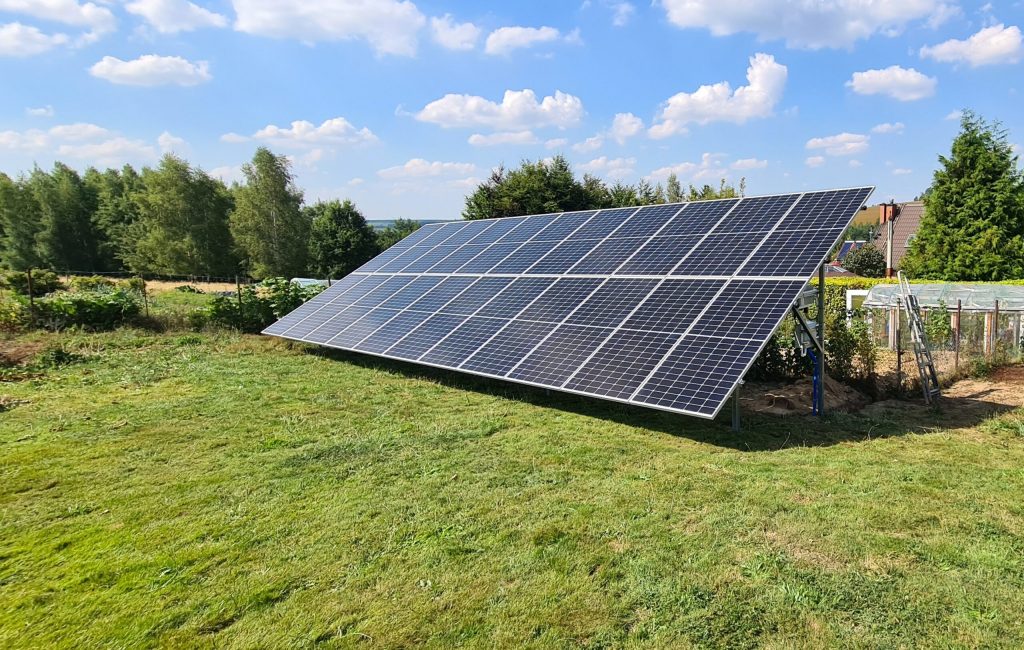 Hurtownia Fotowoltaiczna PVhurt – jak kupować sprzęt PV szybciej, taniej i bez czekania na ofertę